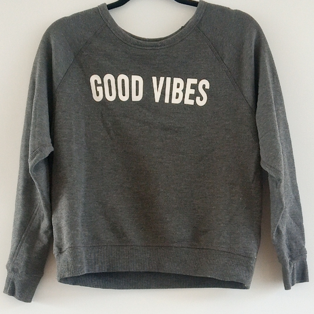 Grayson Threads Gray Good Vibes Graphic Pullover Sweatshirt Size Medium - Picture 2 of 12
